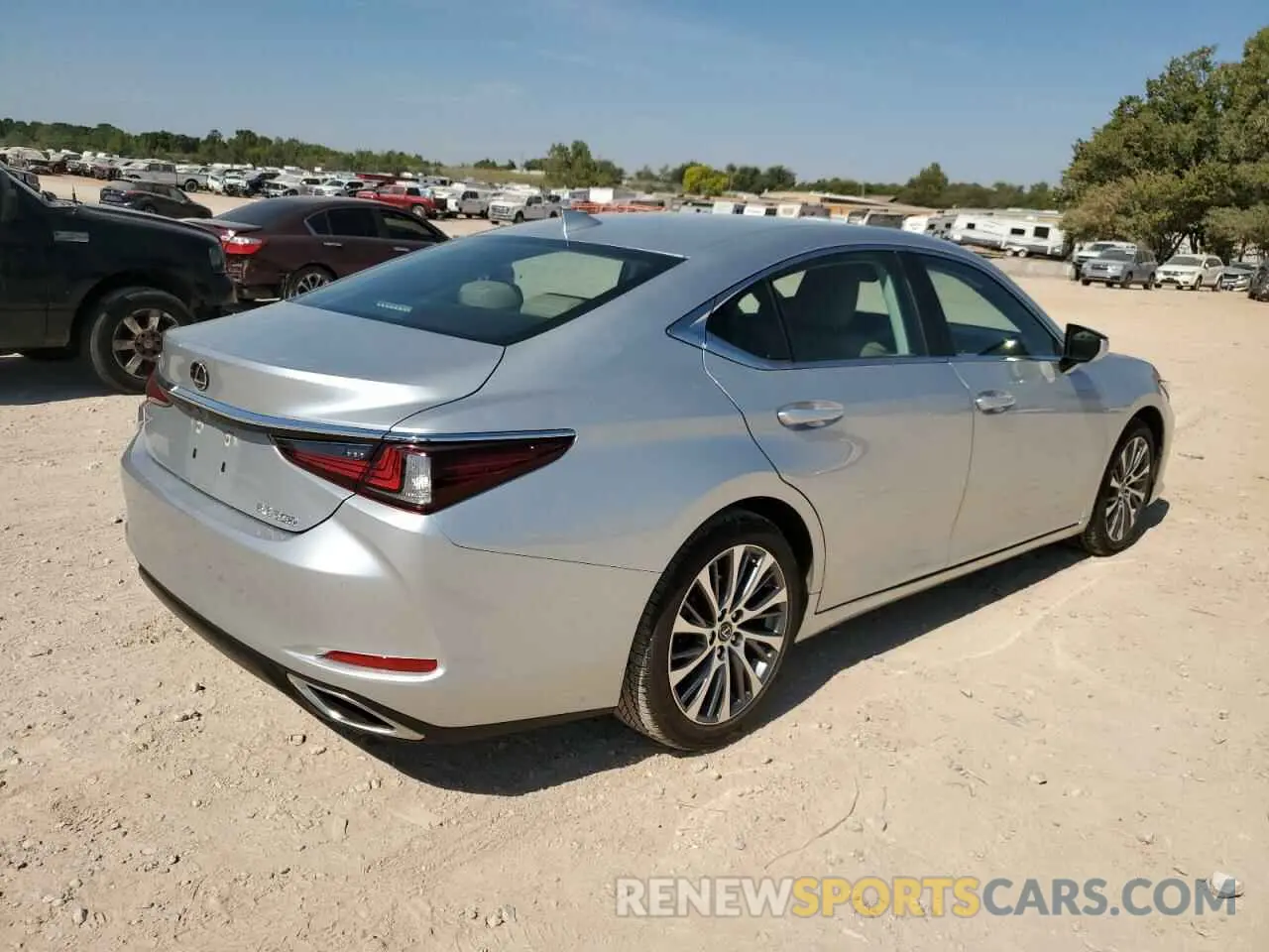 3 fotografías del automóvil dañado 58ABZ1B1XKU024798 LEXUS ES350 2019