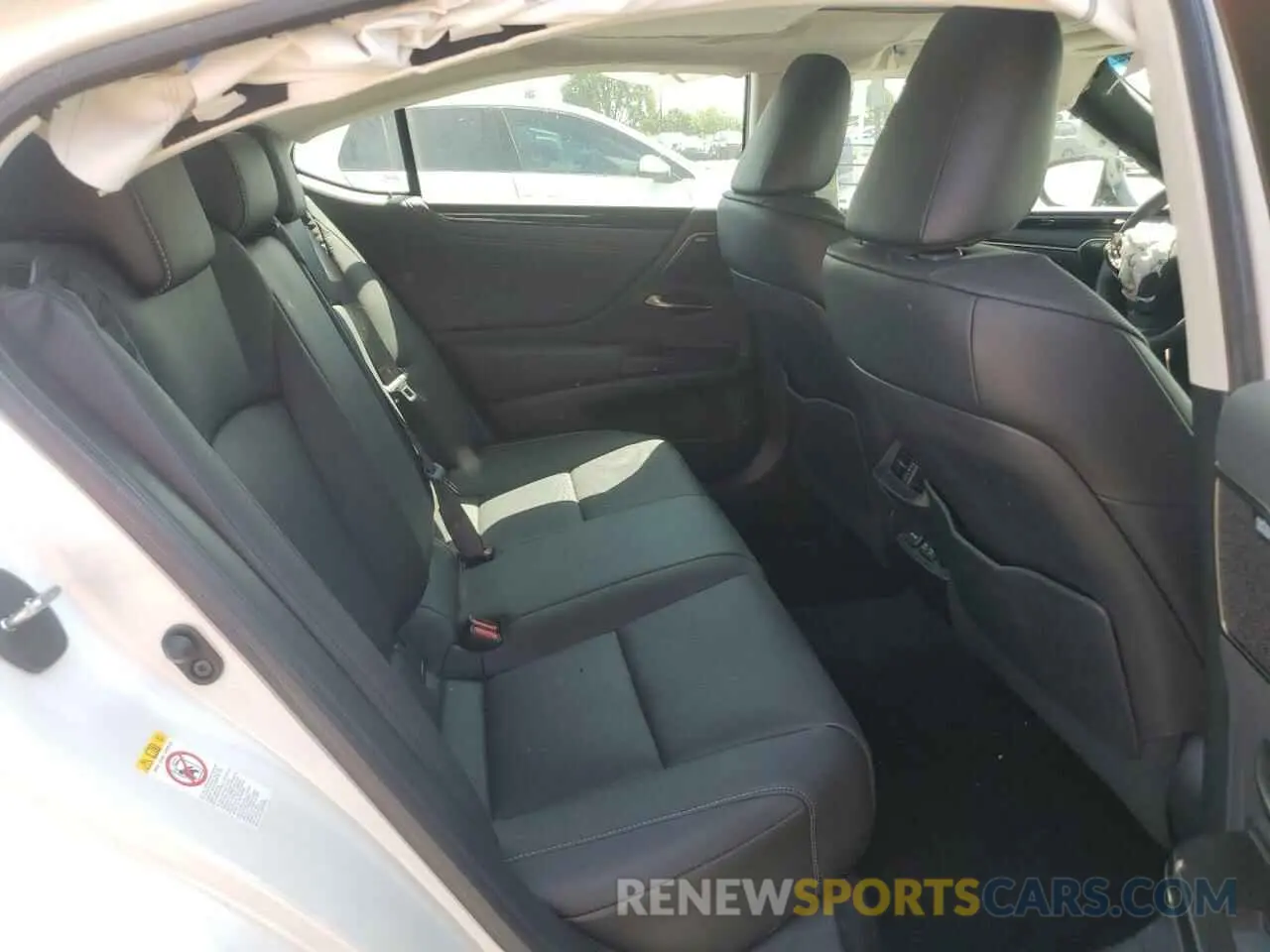 10 fotografías del automóvil dañado 58ABZ1B1XKU042461 LEXUS ES350 2019
