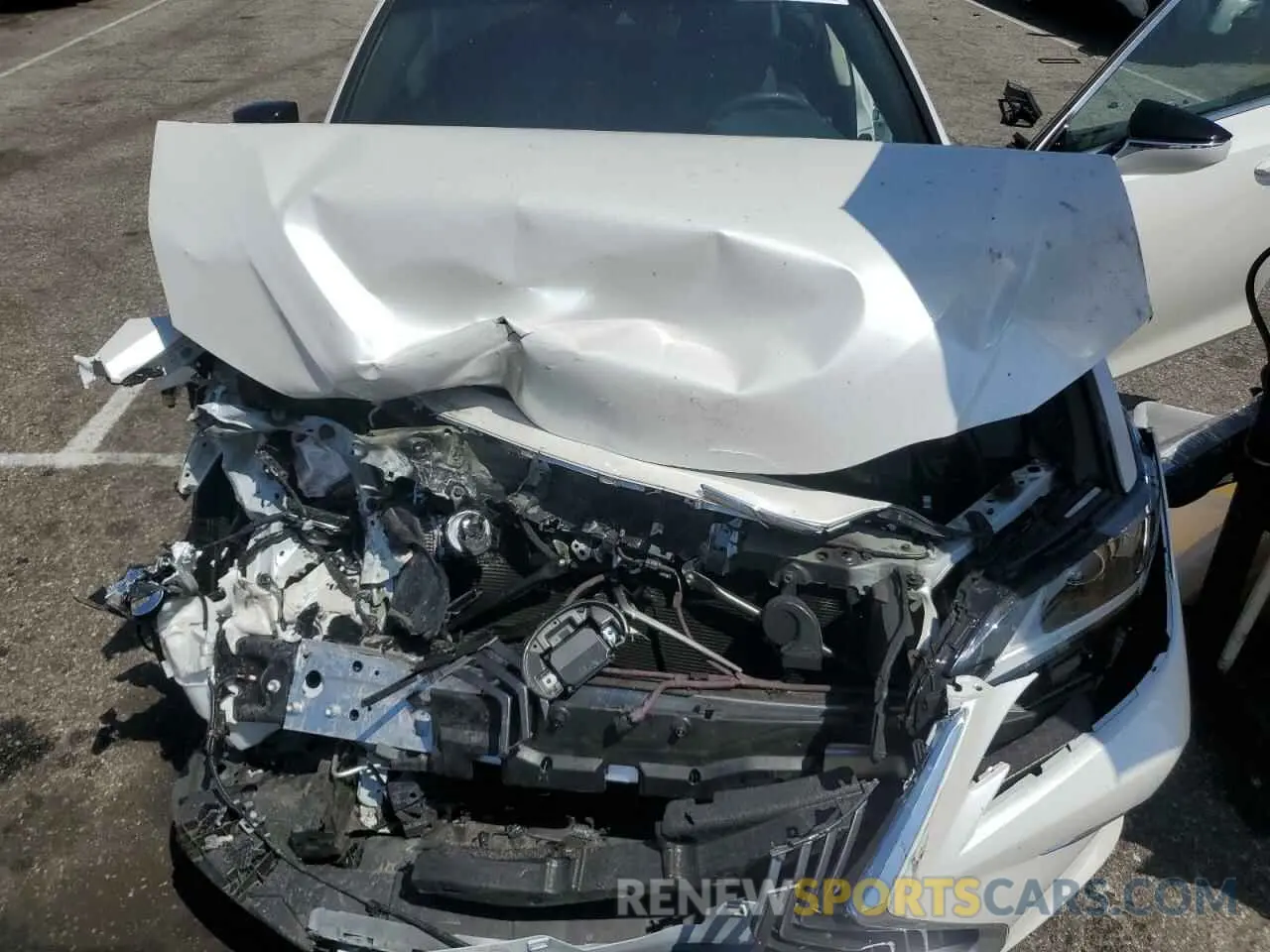 11 fotografías del automóvil dañado 58ABZ1B1XKU042461 LEXUS ES350 2019