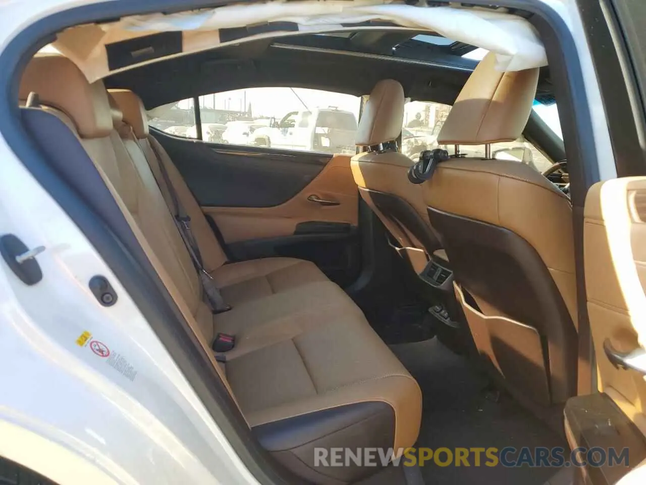 10 fotografías del automóvil dañado JTHBZ1B11K2004638 LEXUS ES350 2019