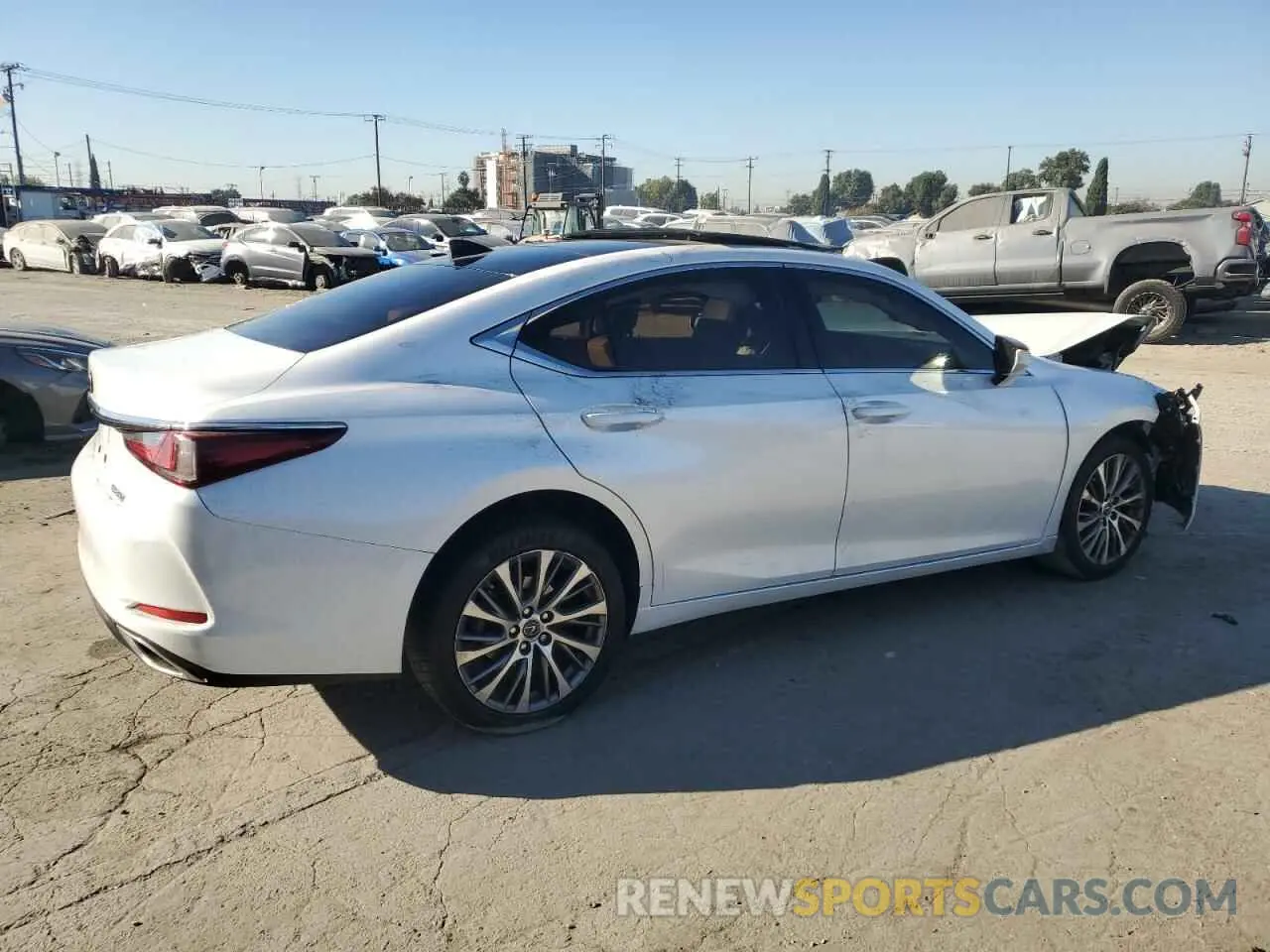 3 fotografías del automóvil dañado JTHBZ1B11K2004638 LEXUS ES350 2019