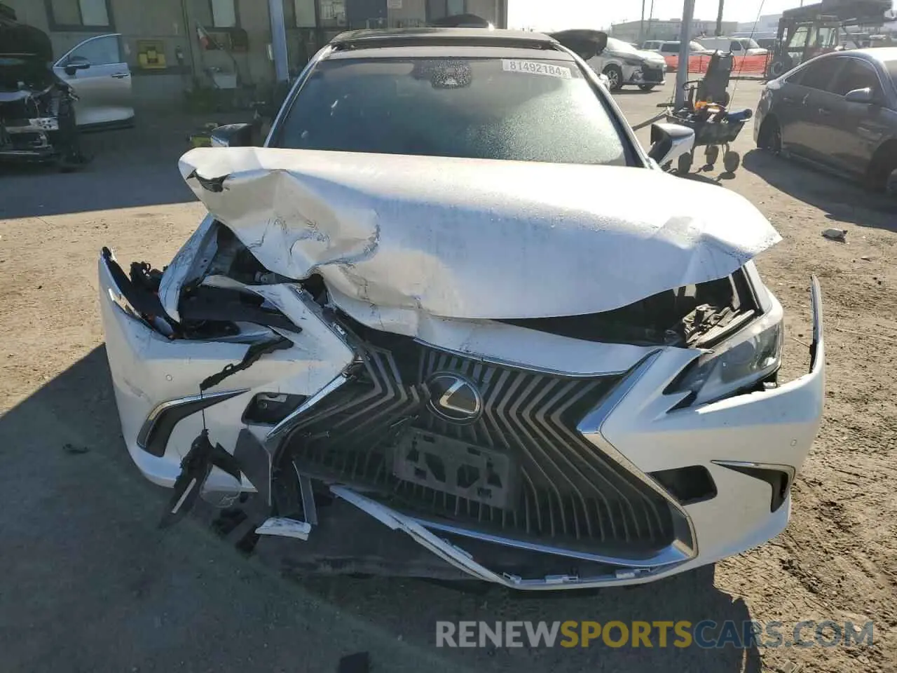 5 fotografías del automóvil dañado JTHBZ1B11K2004638 LEXUS ES350 2019
