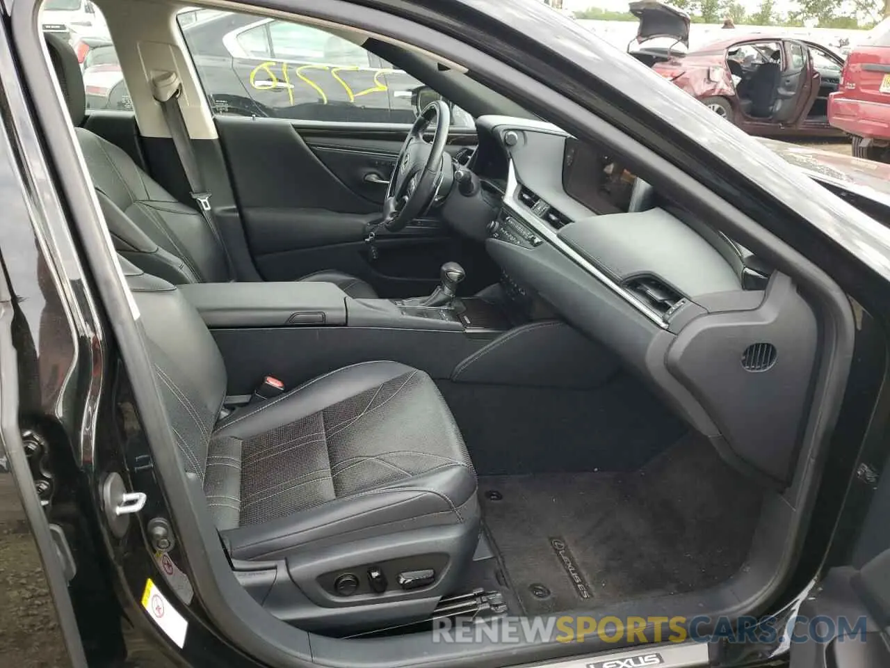 5 fotografías del automóvil dañado JTHBZ1B12K2003319 LEXUS ES350 2019