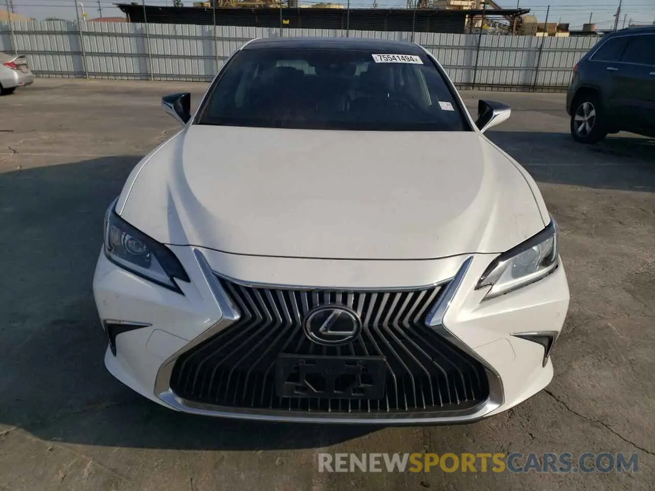 5 fotografías del automóvil dañado JTHBZ1B19K2003365 LEXUS ES350 2019