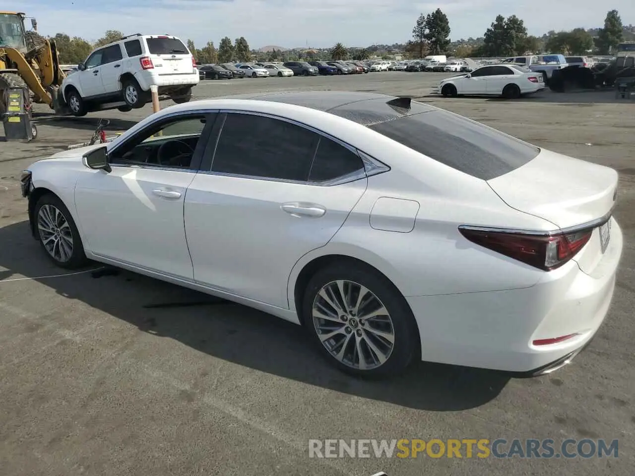 2 fotografías del automóvil dañado 58ADZ1B11LU078758 LEXUS ES350 2020