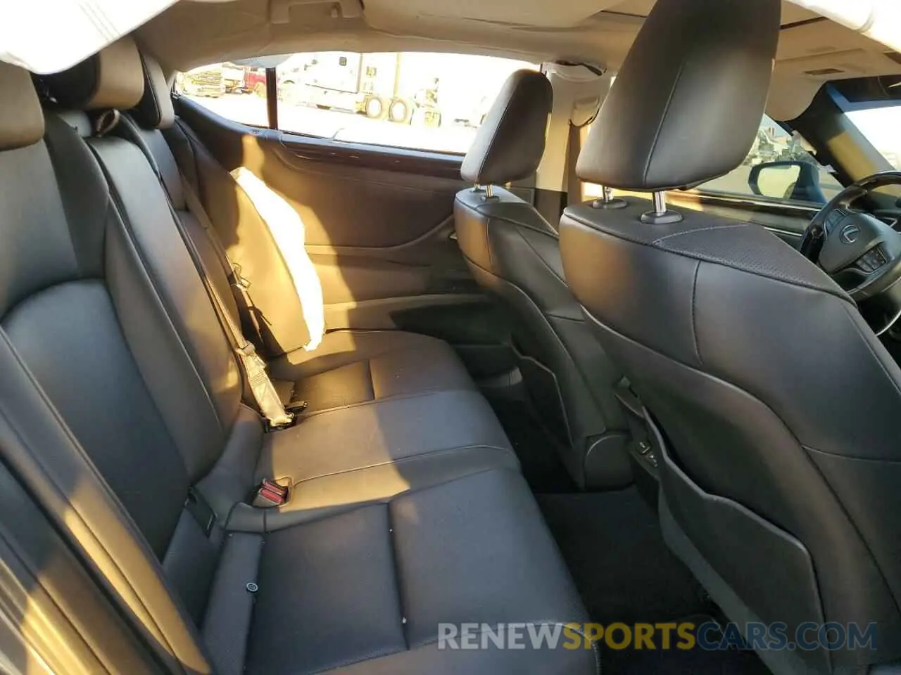 10 fotografías del automóvil dañado 58ADZ1B12LU074153 LEXUS ES350 2020