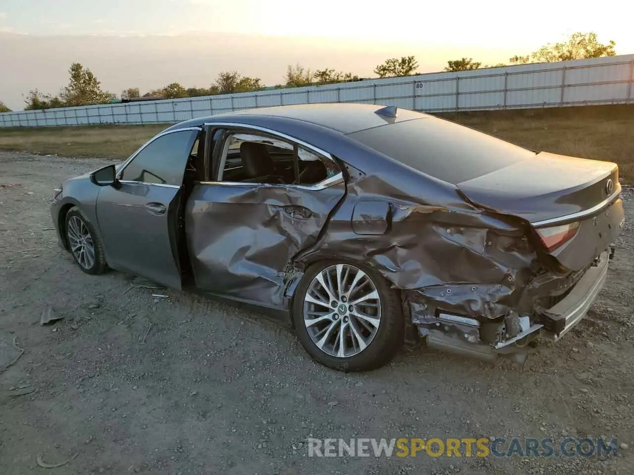 2 fotografías del automóvil dañado 58ADZ1B12LU074153 LEXUS ES350 2020