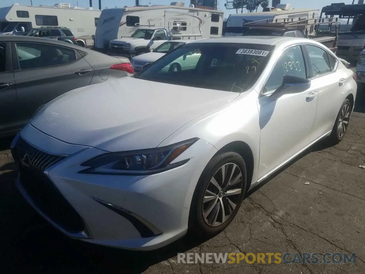 2 fotografías del automóvil dañado 58ADZ1B13LU057278 LEXUS ES350 2020