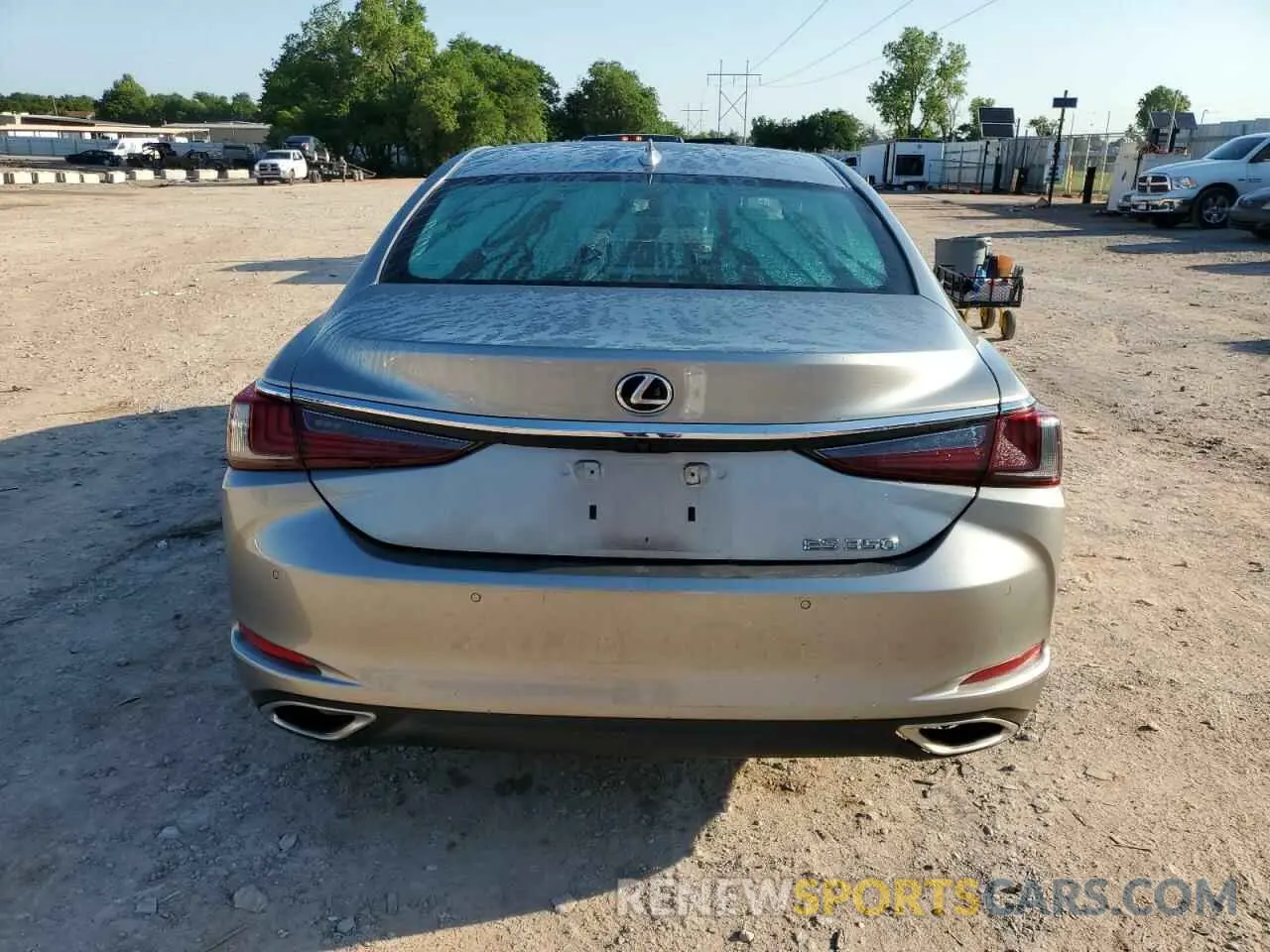6 fotografías del automóvil dañado 58ADZ1B13LU074422 LEXUS ES350 2020