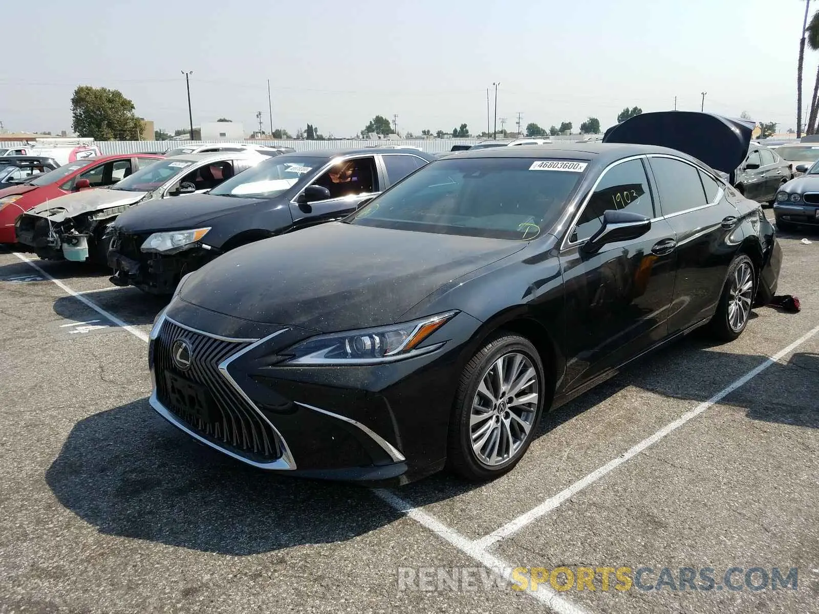 2 fotografías del automóvil dañado 58ADZ1B16LU059963 LEXUS ES350 2020