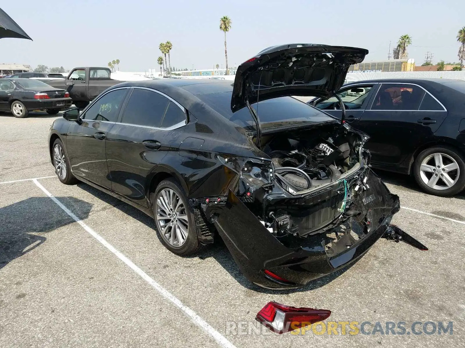 3 fotografías del automóvil dañado 58ADZ1B16LU059963 LEXUS ES350 2020