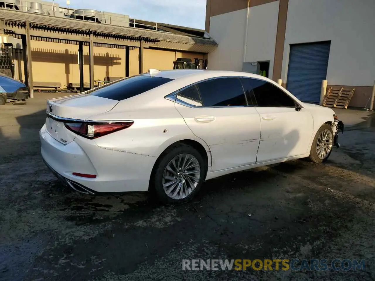 3 fotografías del automóvil dañado 58AEZ1B11LU057798 LEXUS ES350 2020
