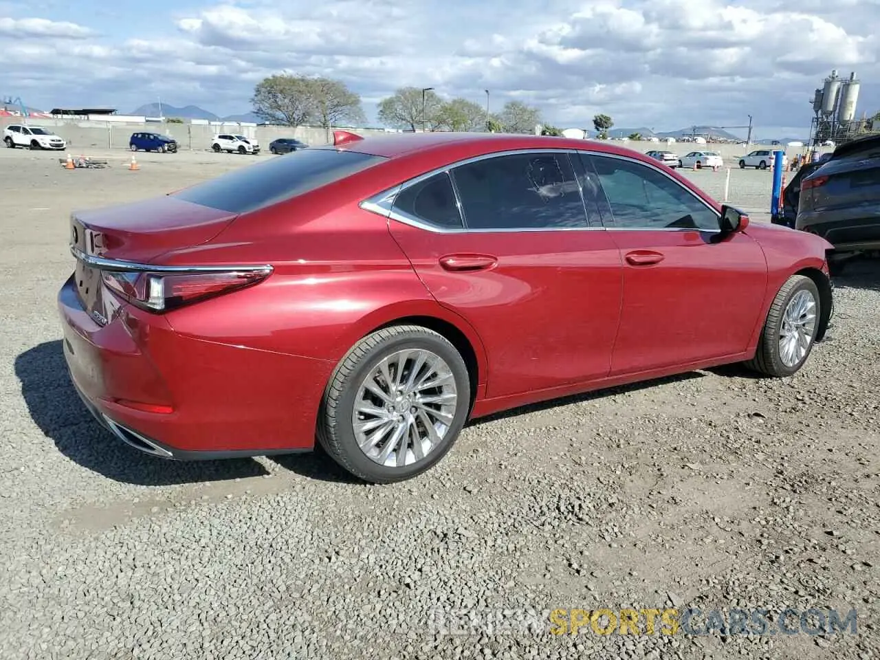 3 fotografías del automóvil dañado 58AEZ1B16LU054170 LEXUS ES350 2020