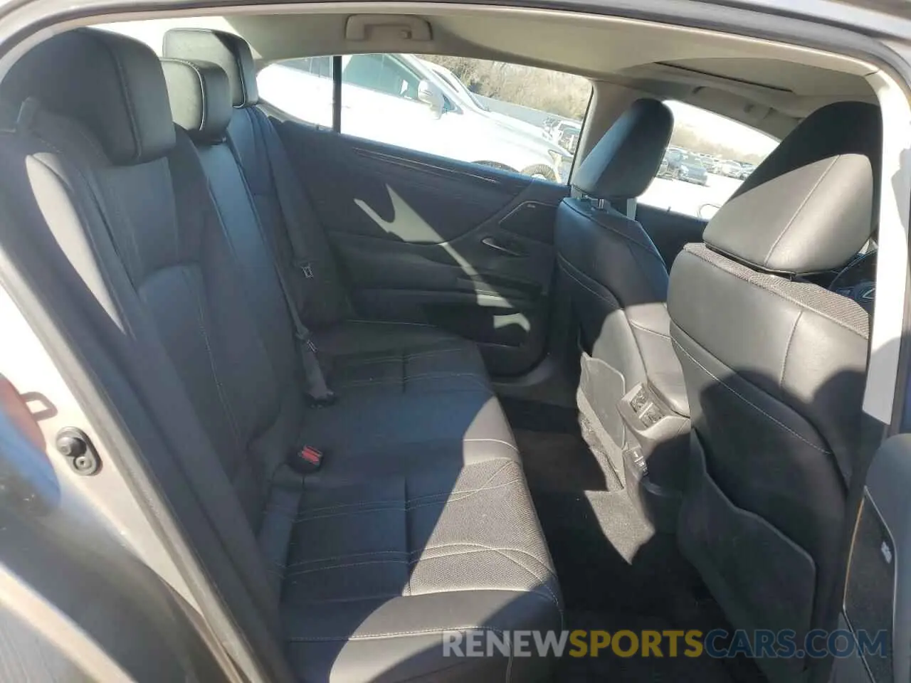 10 fotografías del automóvil dañado 58AEZ1B16LU057778 LEXUS ES350 2020