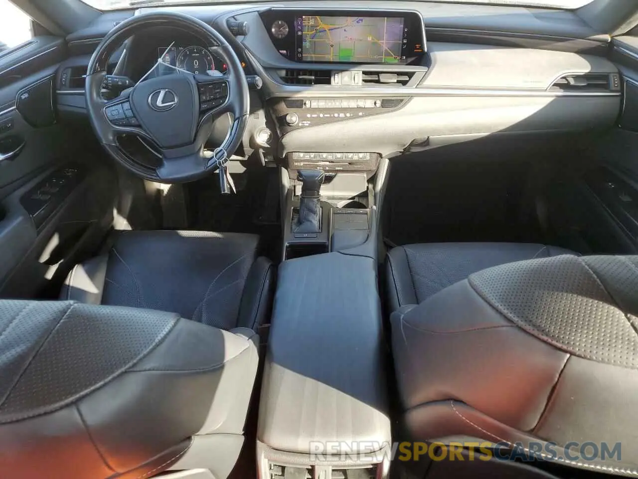 8 fotografías del automóvil dañado 58AEZ1B16LU057778 LEXUS ES350 2020