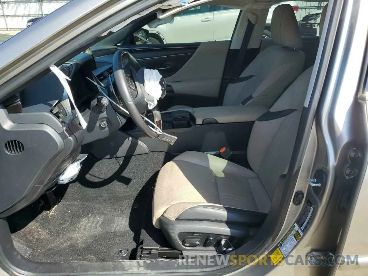7 fotografías del automóvil dañado 58AEZ1B18LU073187 LEXUS ES350 2020