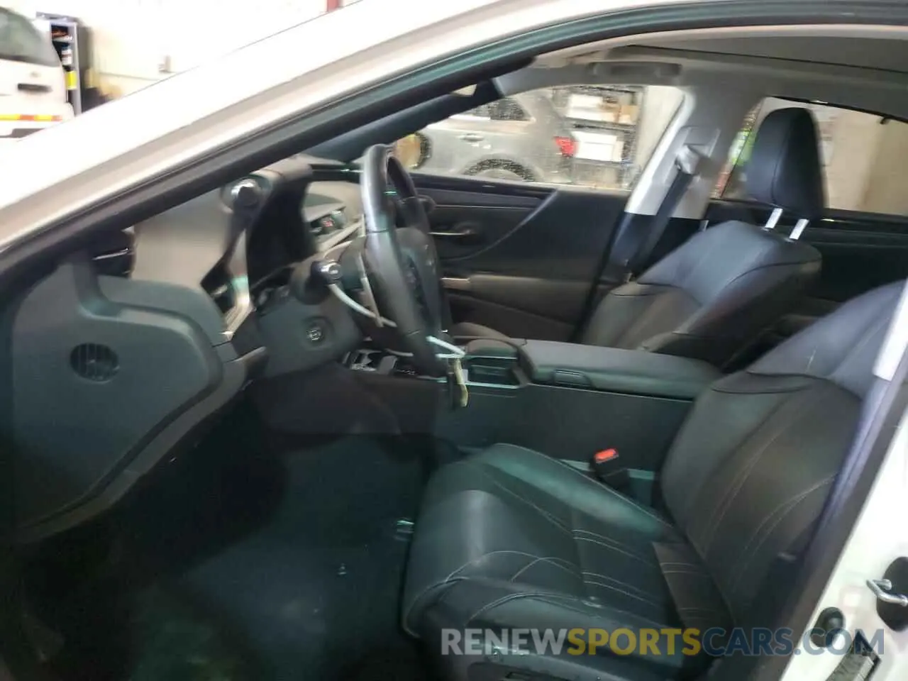 7 fotografías del automóvil dañado 58AFZ1B11LU078266 LEXUS ES350 2020