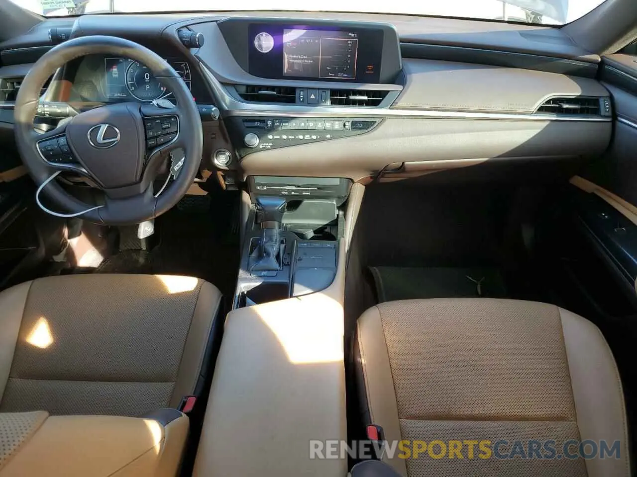 8 fotografías del automóvil dañado 58ACZ1B10MU103159 LEXUS ES350 2021