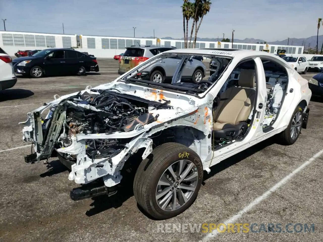 2 fotografías del automóvil dañado 58ACZ1B13MU101342 LEXUS ES350 2021