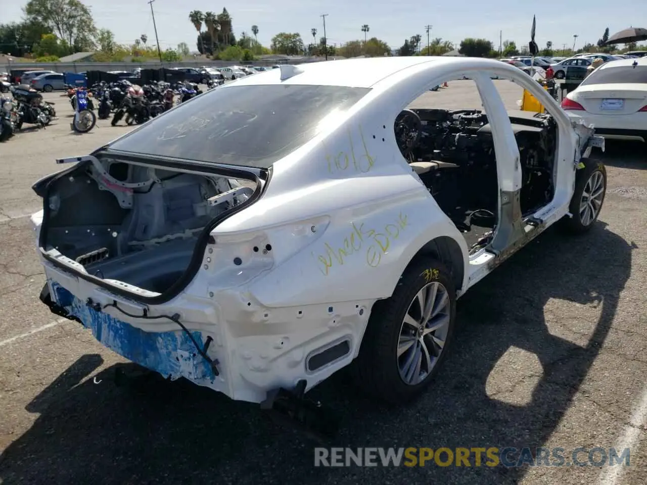 4 fotografías del automóvil dañado 58ACZ1B13MU101342 LEXUS ES350 2021