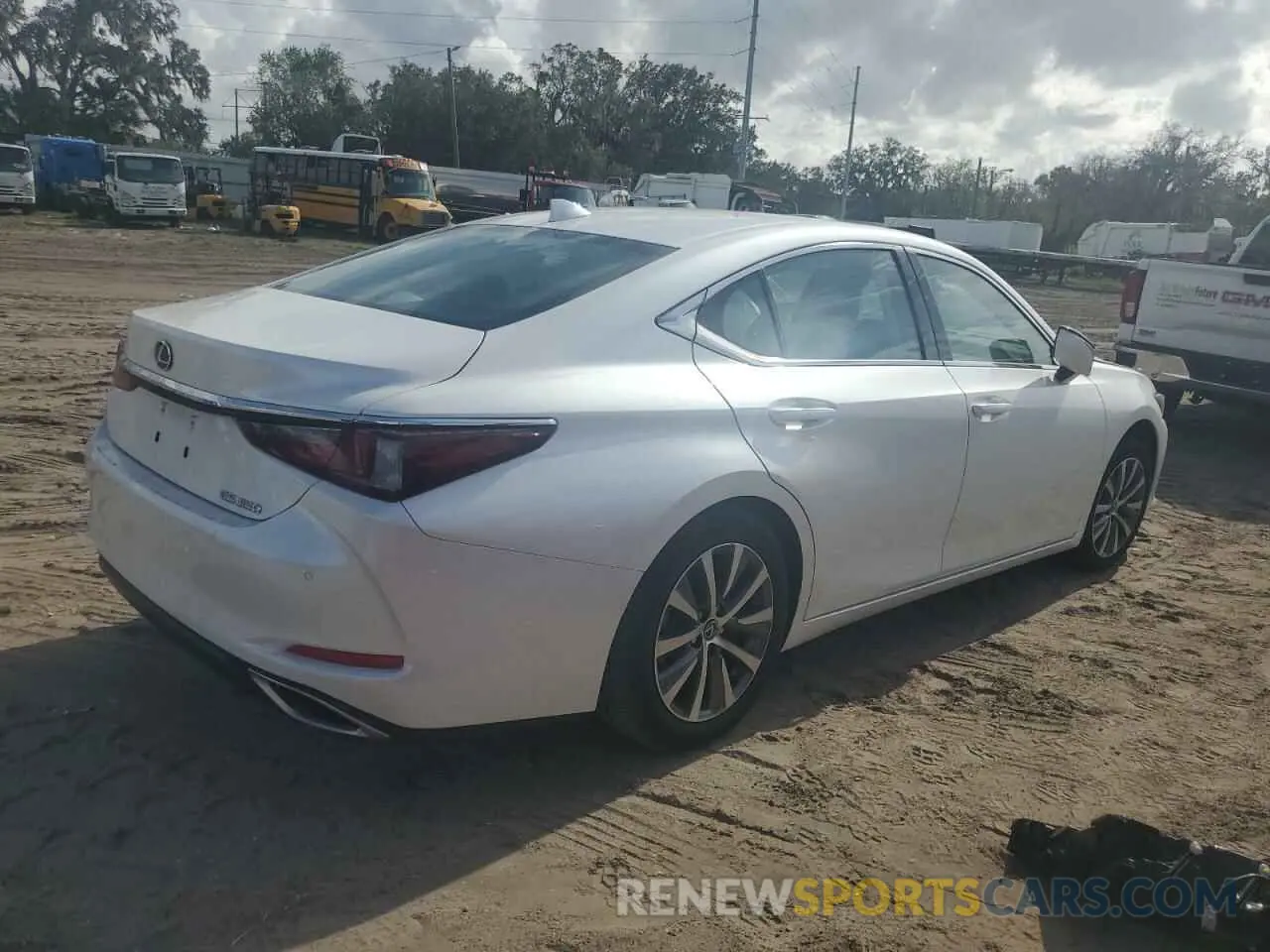 3 fotografías del automóvil dañado 58ADZ1B13MU103208 LEXUS ES350 2021