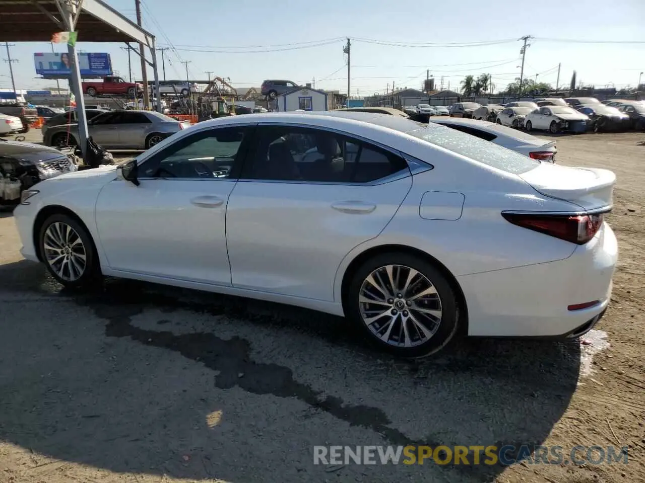 2 fotografías del automóvil dañado 58ADZ1B14MU082806 LEXUS ES350 2021