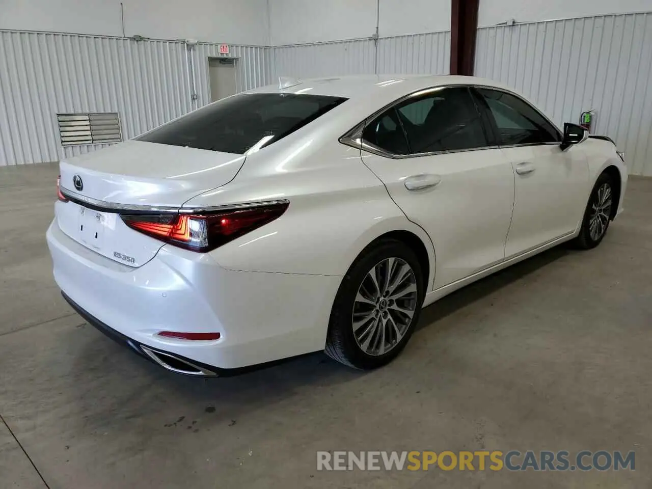 3 fotografías del automóvil dañado 58ADZ1B14MU085110 LEXUS ES350 2021