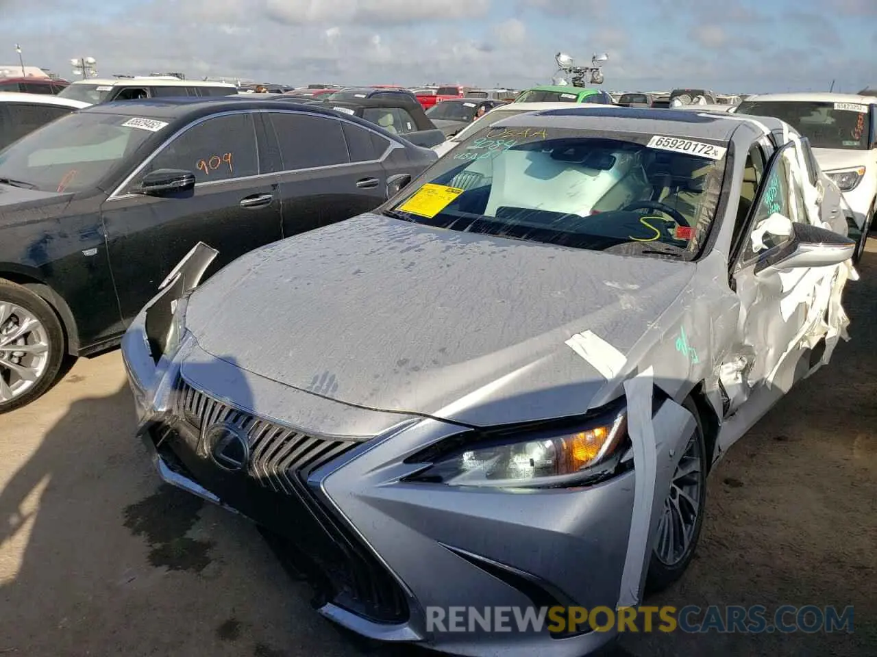 2 fotografías del automóvil dañado 58ADZ1B14MU097810 LEXUS ES350 2021