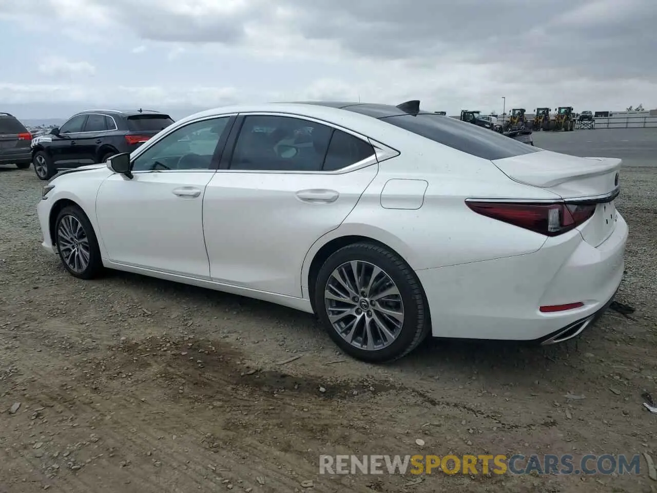 2 fotografías del automóvil dañado 58ADZ1B15MU098190 LEXUS ES350 2021
