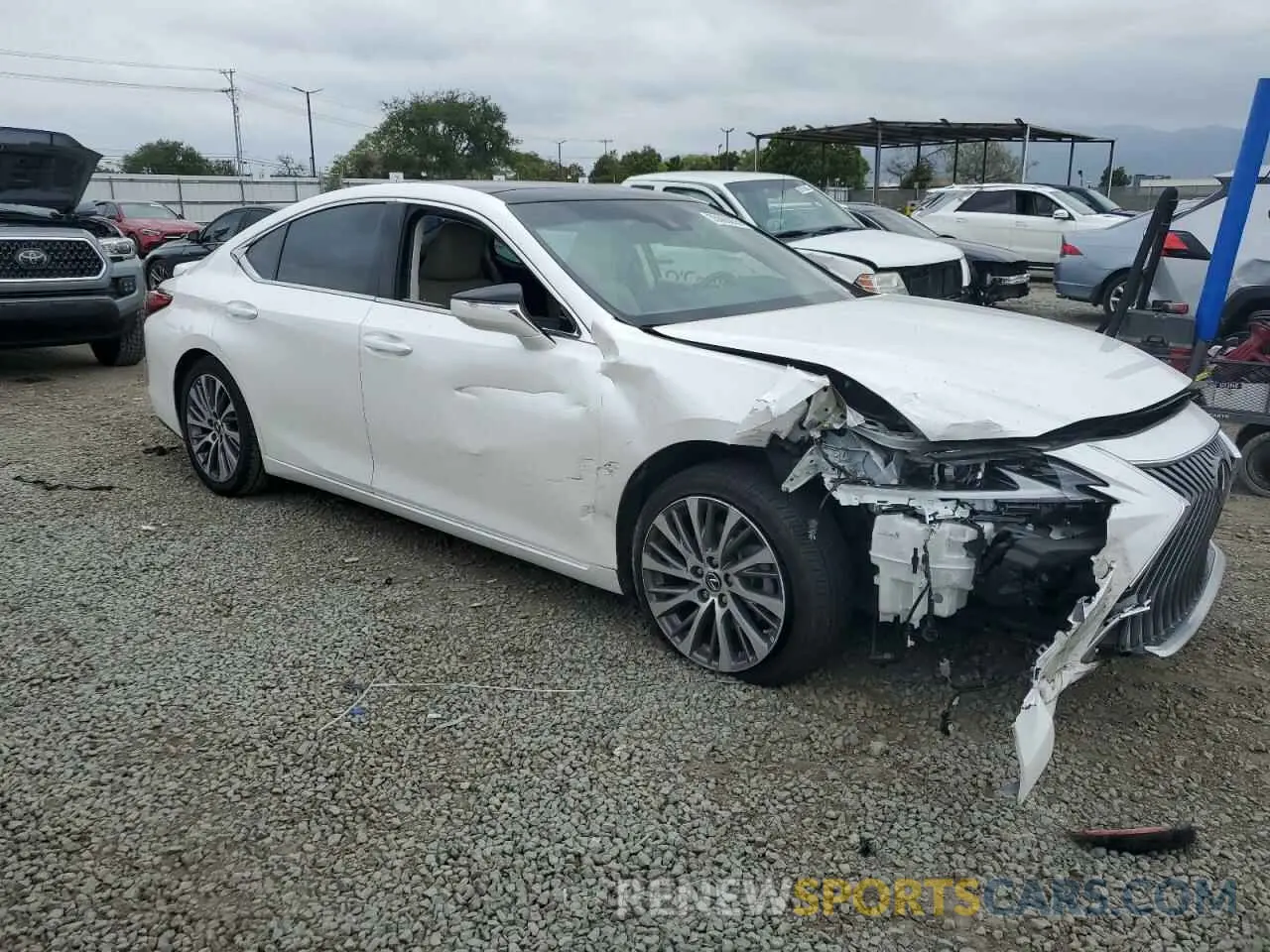 4 fotografías del automóvil dañado 58ADZ1B15MU098190 LEXUS ES350 2021