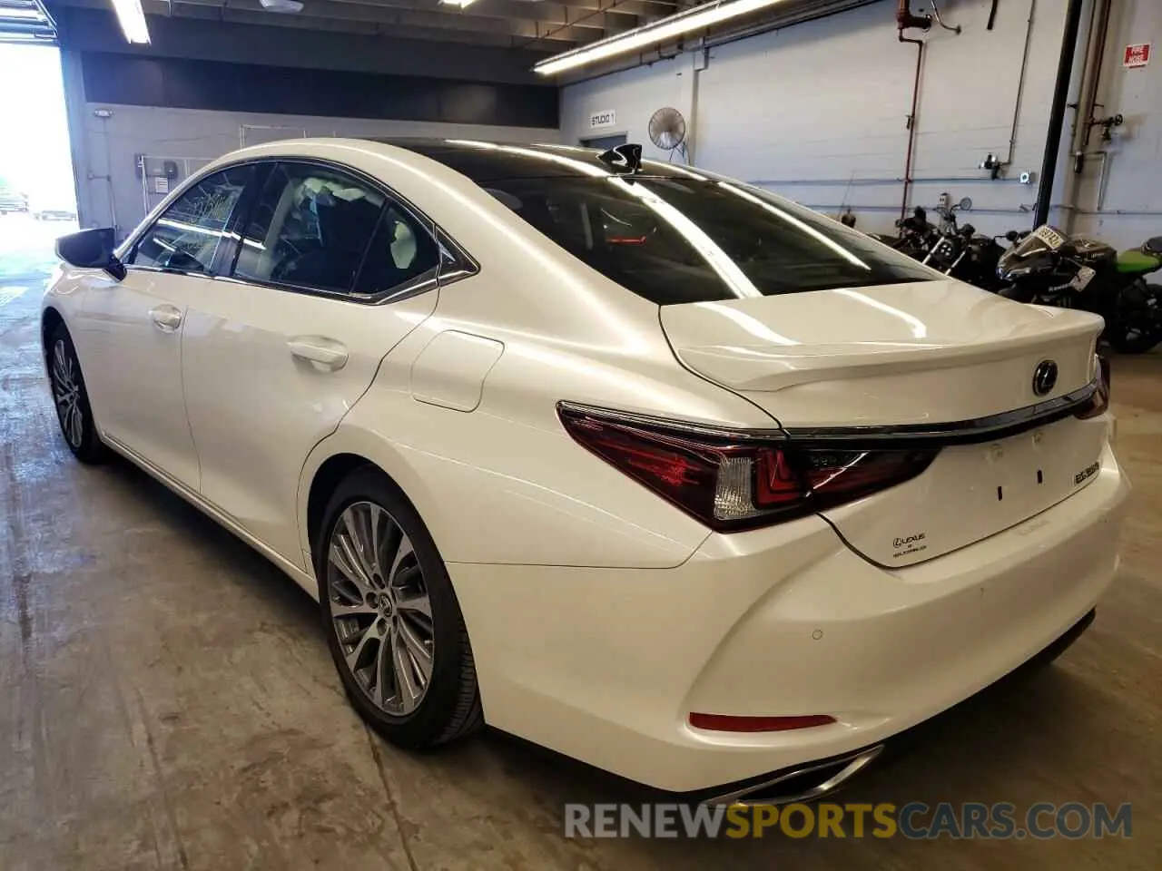 3 fotografías del automóvil dañado 58ADZ1B15MU099811 LEXUS ES350 2021