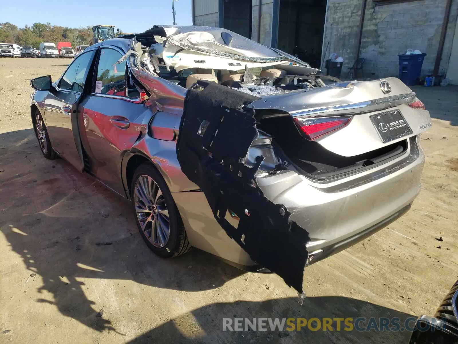 3 fotografías del automóvil dañado 58ADZ1B18MU107190 LEXUS ES350 2021