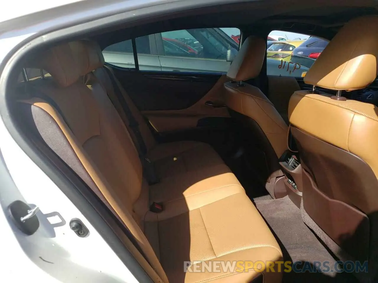 6 fotografías del automóvil dañado 58ADZ1B1XMU098816 LEXUS ES350 2021
