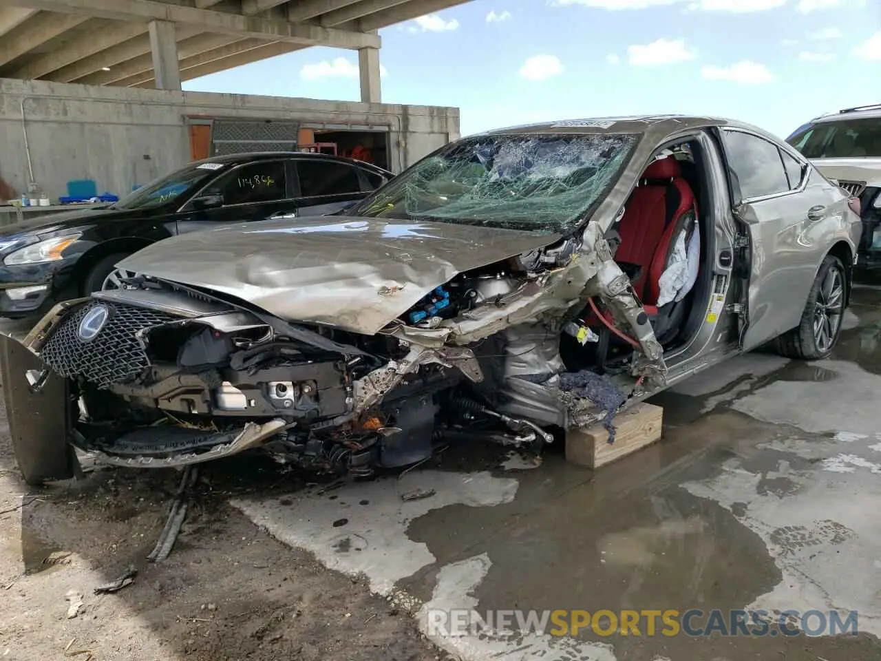 2 fotografías del automóvil dañado 58AGZ1B14MU096363 LEXUS ES350 2021