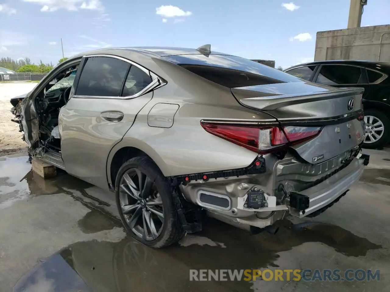 3 fotografías del automóvil dañado 58AGZ1B14MU096363 LEXUS ES350 2021
