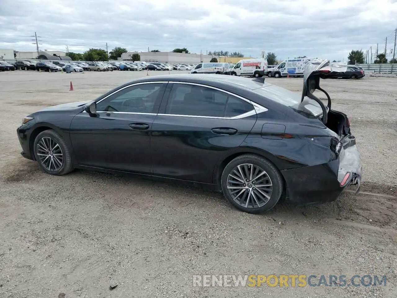 2 fotografías del automóvil dañado 58ADZ1B10NU120677 LEXUS ES350 2022