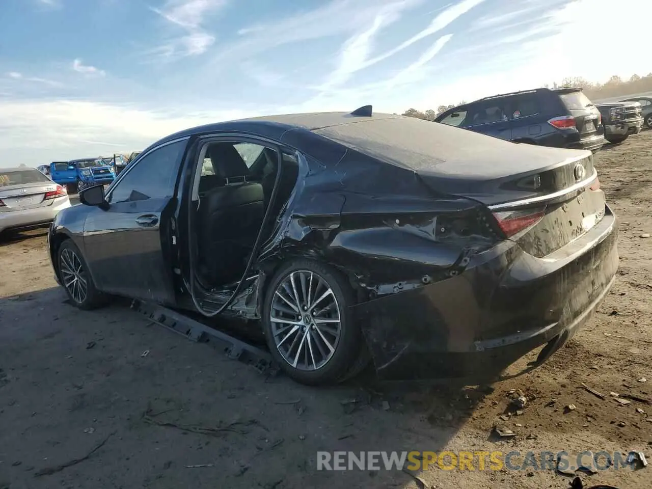 2 fotografías del automóvil dañado 58ADZ1B11NU122695 LEXUS ES350 2022