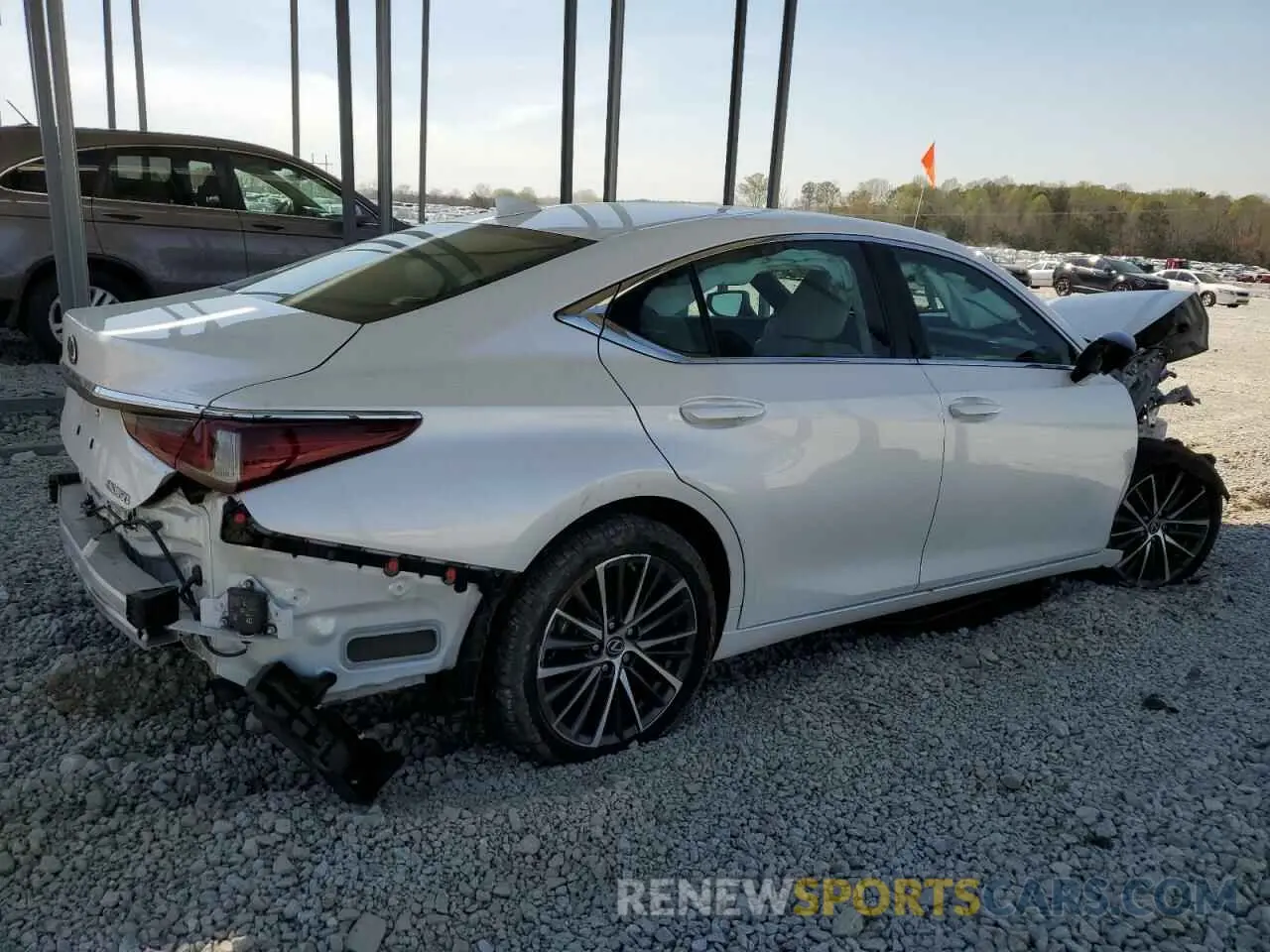 3 fotografías del automóvil dañado 58ADZ1B12NU114590 LEXUS ES350 2022