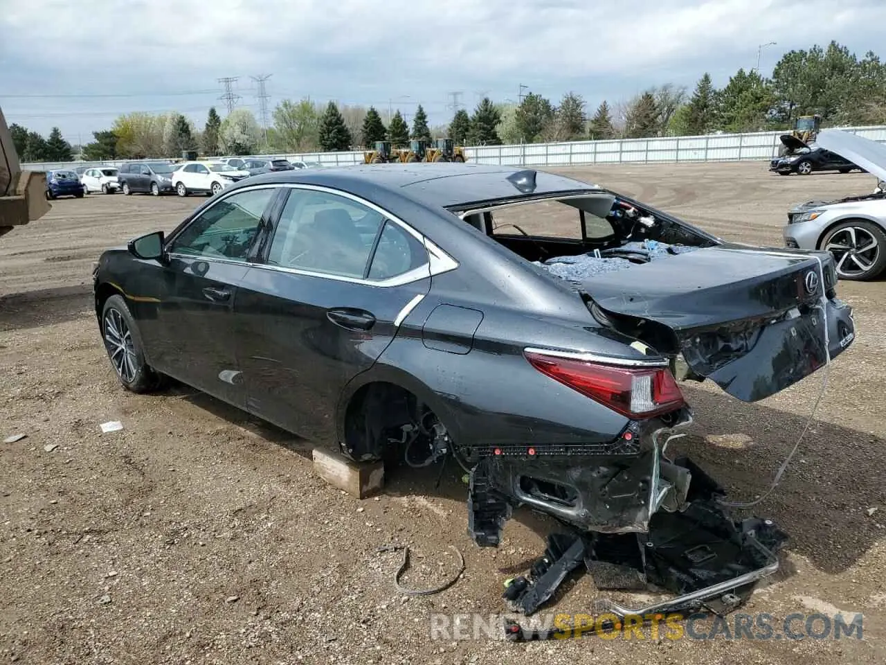 2 fotografías del automóvil dañado 58ADZ1B12NU134872 LEXUS ES350 2022