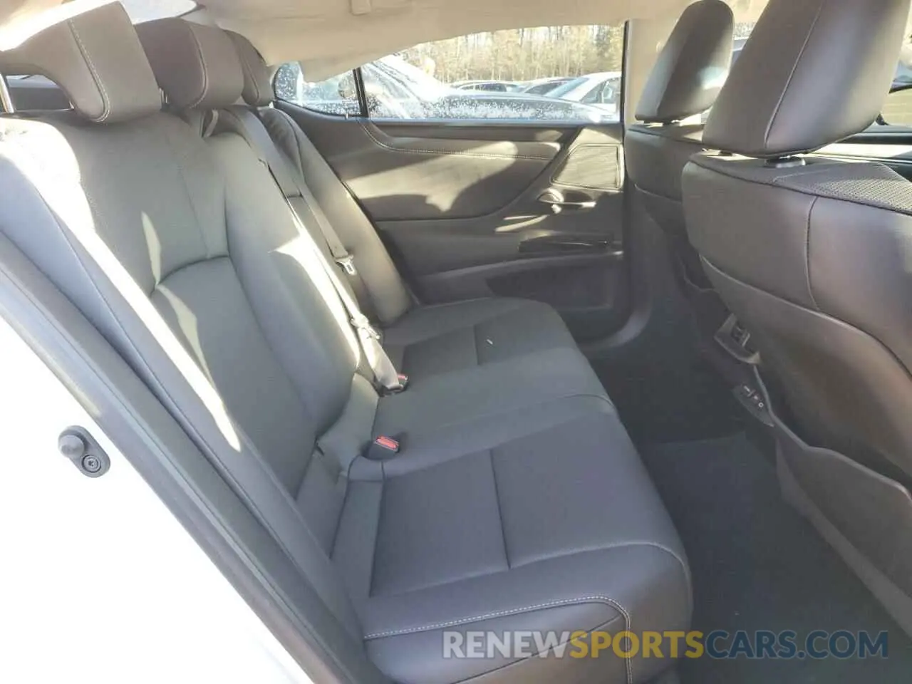 10 fotografías del automóvil dañado 58ADZ1B13NU123086 LEXUS ES350 2022