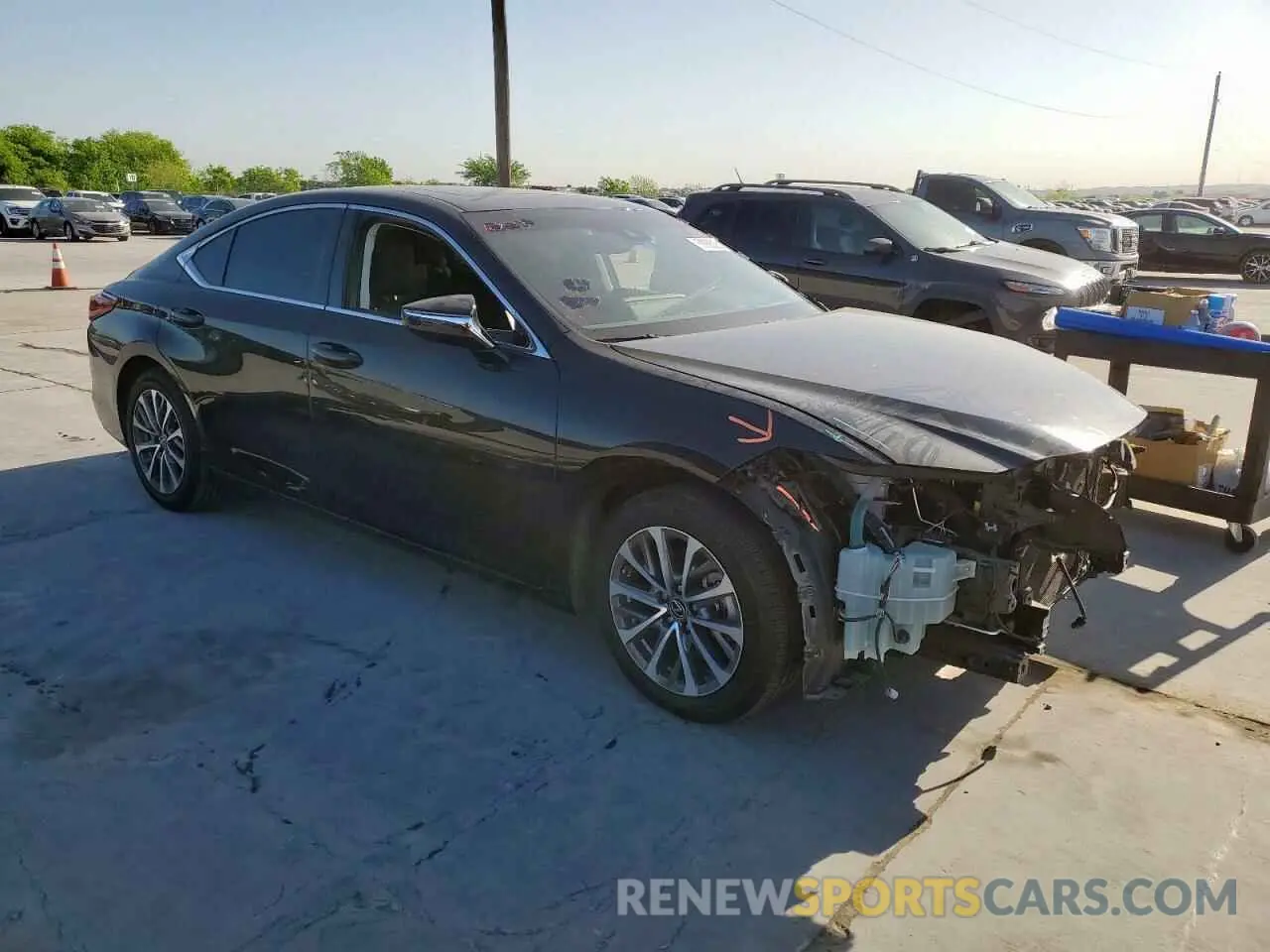 4 fotografías del automóvil dañado 58ADZ1B14NU125722 LEXUS ES350 2022