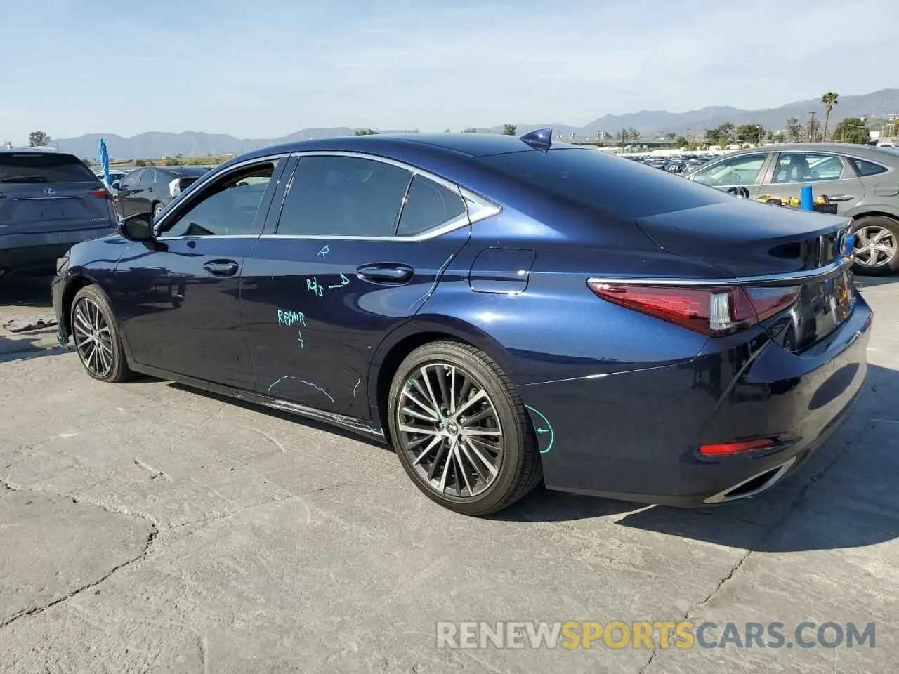 2 fotografías del automóvil dañado 58ADZ1B18NU135704 LEXUS ES350 2022