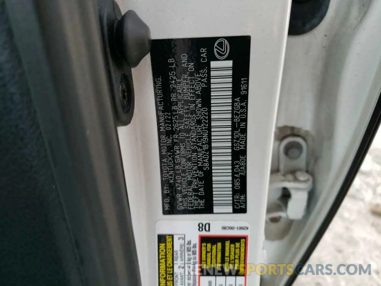 12 fotografías del automóvil dañado 58ADZ1B19NU122220 LEXUS ES350 2022