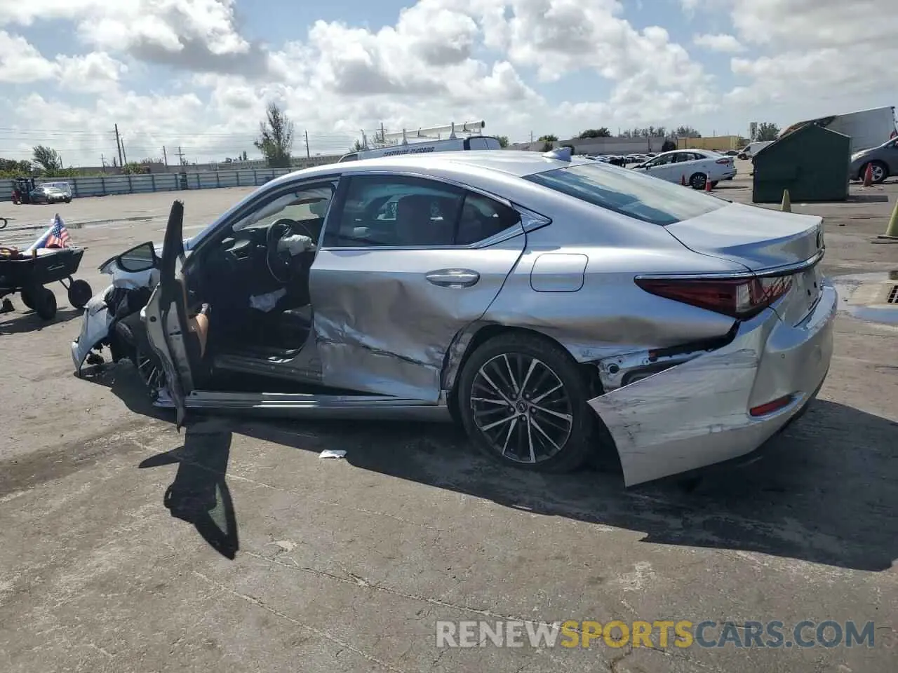2 fotografías del automóvil dañado 58ADZ1B1XNU124011 LEXUS ES350 2022