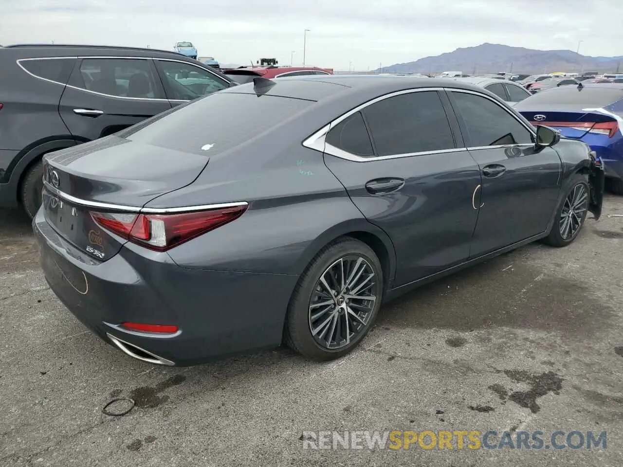 3 fotografías del automóvil dañado 58ADZ1B1XPU148747 LEXUS ES350 2023