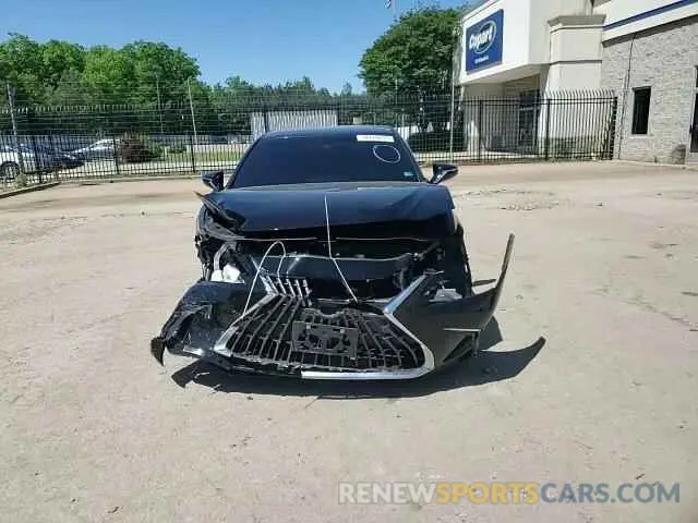 13 fotografías del automóvil dañado 58AEZ1B15PU149597 LEXUS ES350 2023
