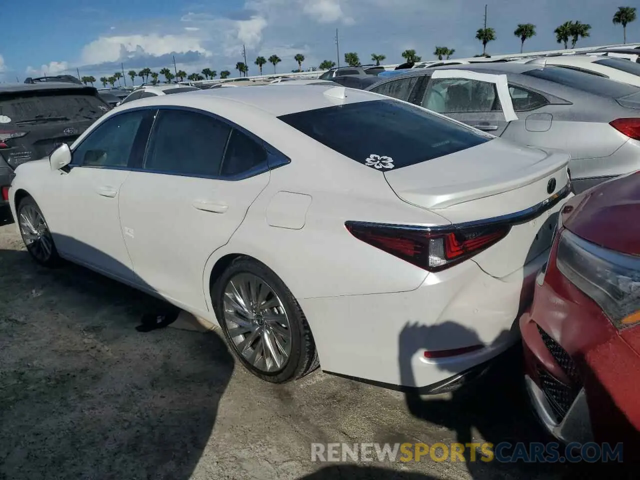 2 fotografías del automóvil dañado 58AFZ1B17PU148391 LEXUS ES350 2023