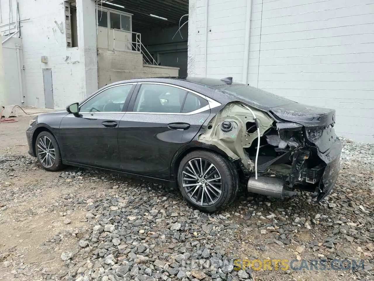 2 fotografías del automóvil dañado 58ADZ1B17RU180199 LEXUS ES350 2024