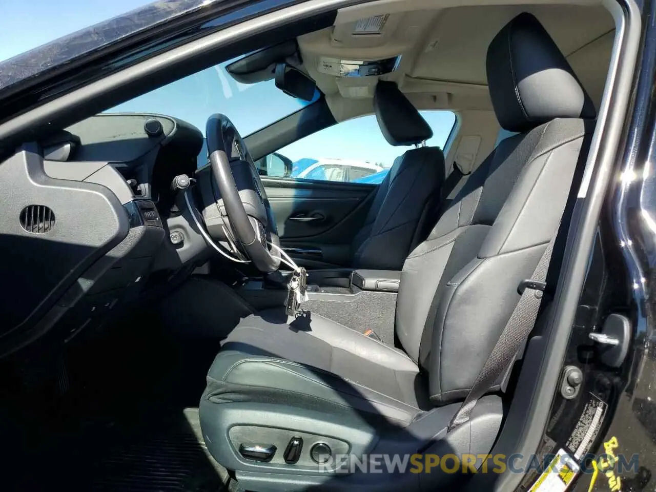 7 fotografías del automóvil dañado 58ADZ1B18RU168479 LEXUS ES350 2024