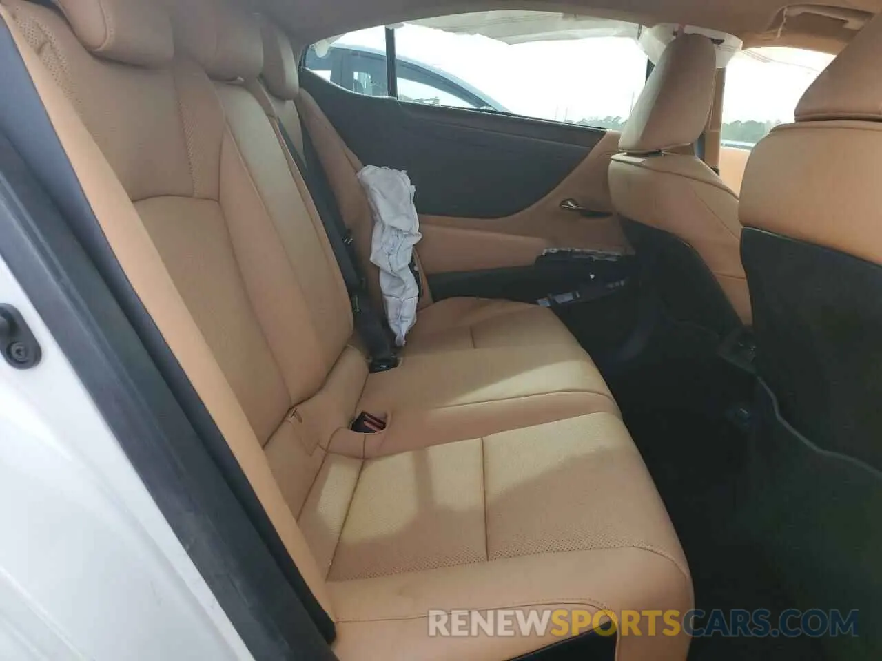 10 fotografías del automóvil dañado 58ADZ1B18RU172791 LEXUS ES350 2024